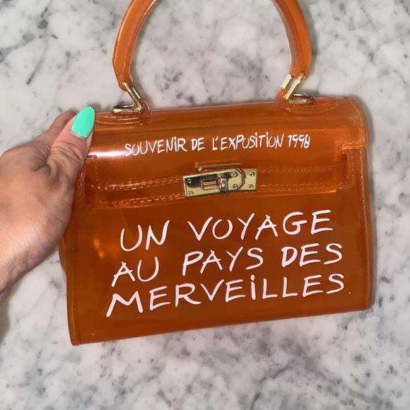 UN VOYAGE AU PAYS DES MERVEILLES - Picture 3 of 7